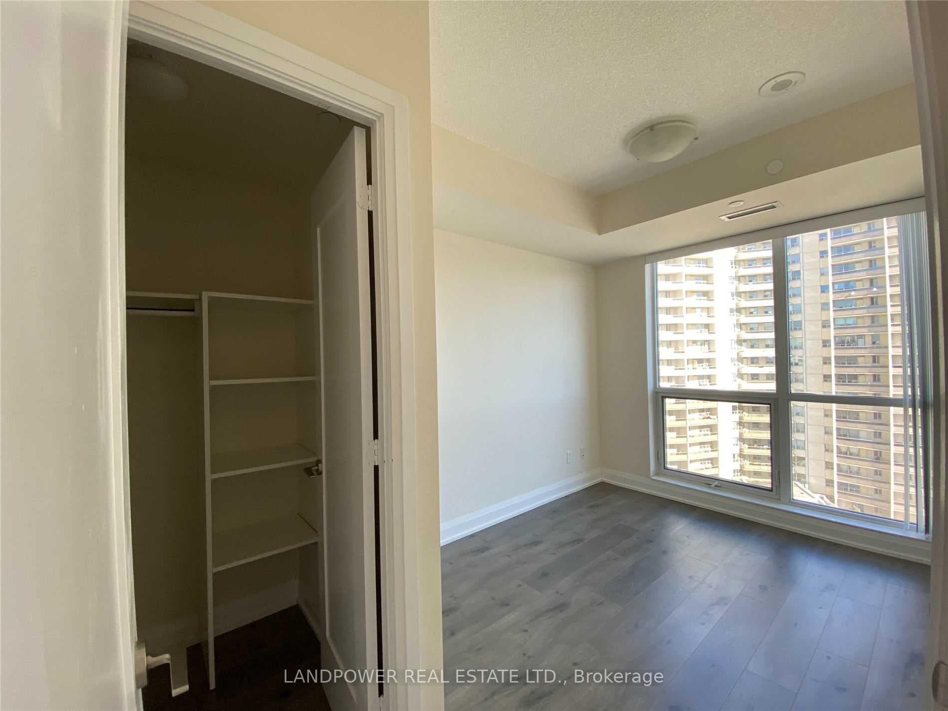 18 Graydon Hall Drive Unit 1106 photo 5