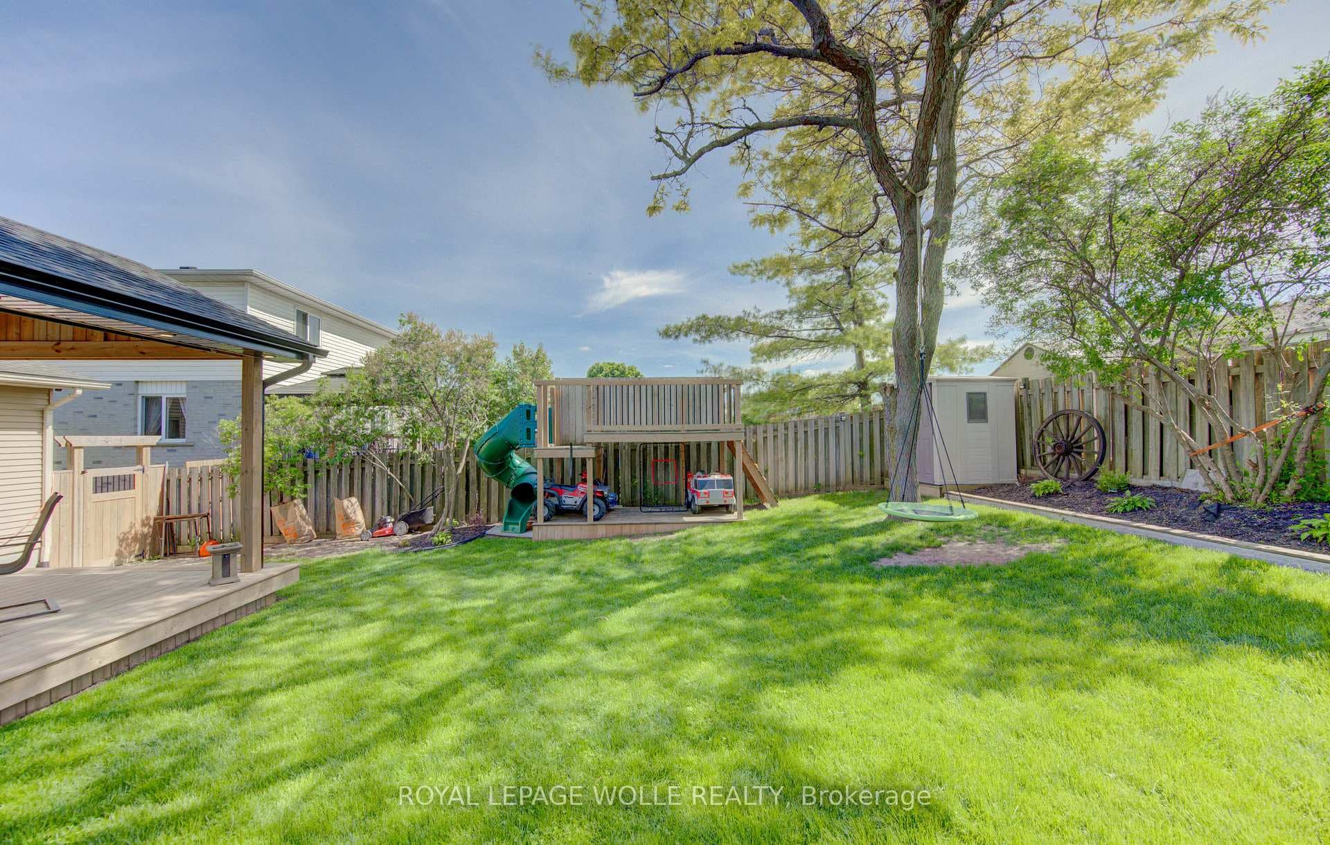 143 Dawn Crescent photo 42
