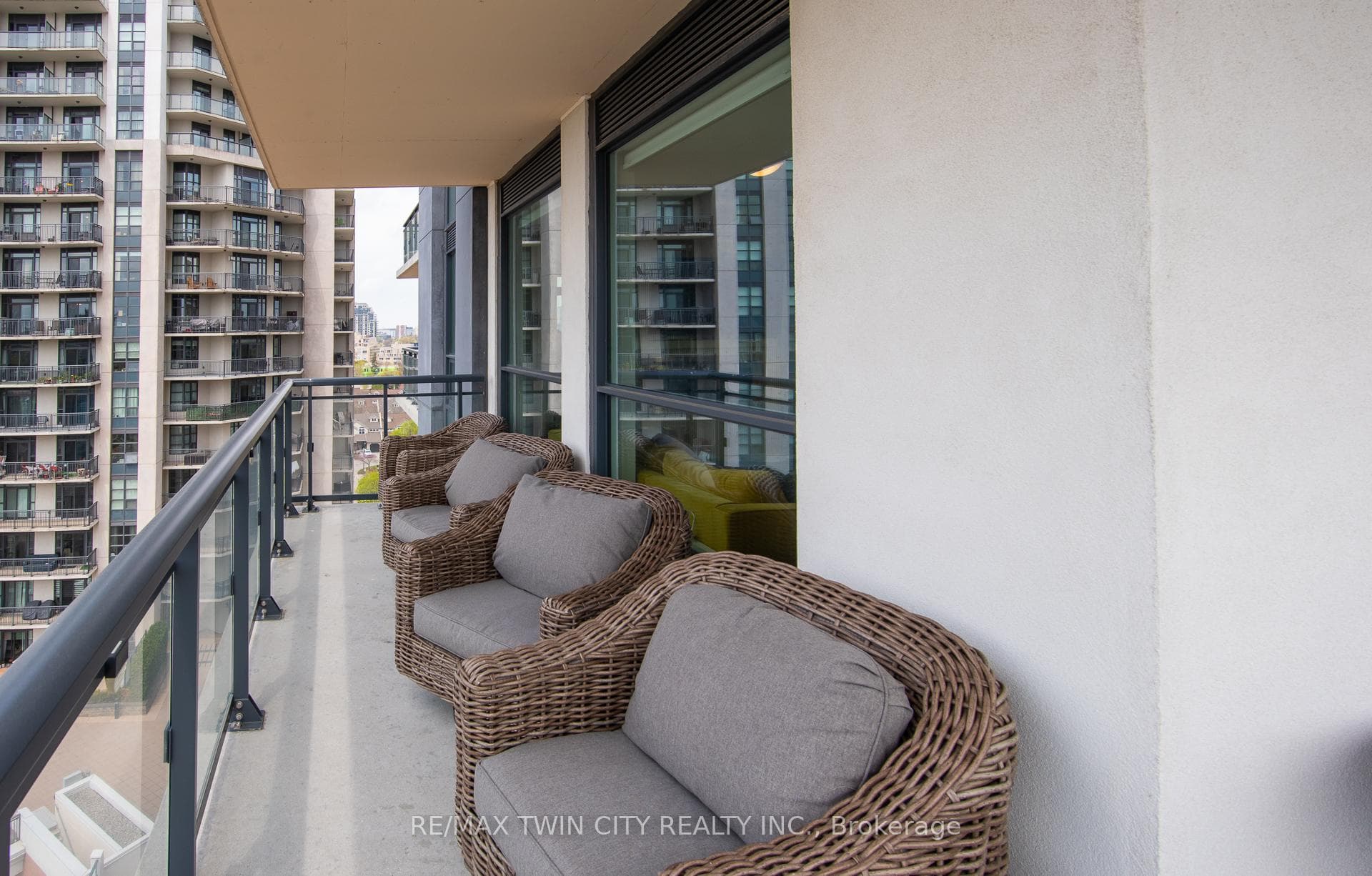 155 Caroline Street Unit 1009 photo 26