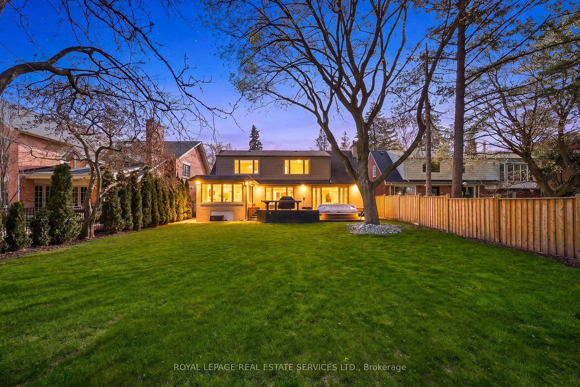 59 Edgevalley Drive photo 3