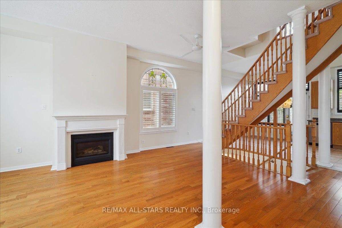 56 Cornell Park Avenue photo 3
