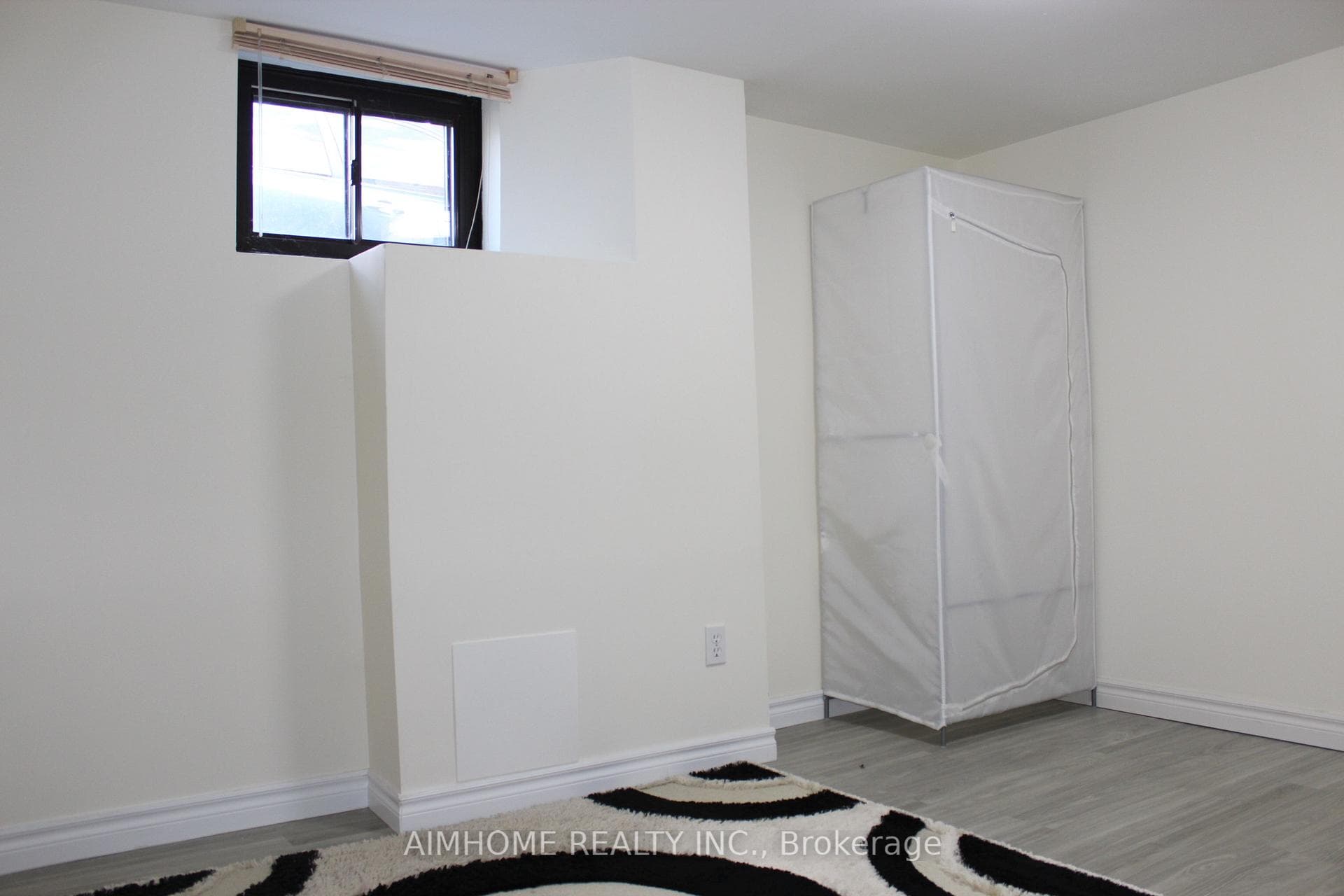 17 Holland Avenue Unit Bsmt photo 10