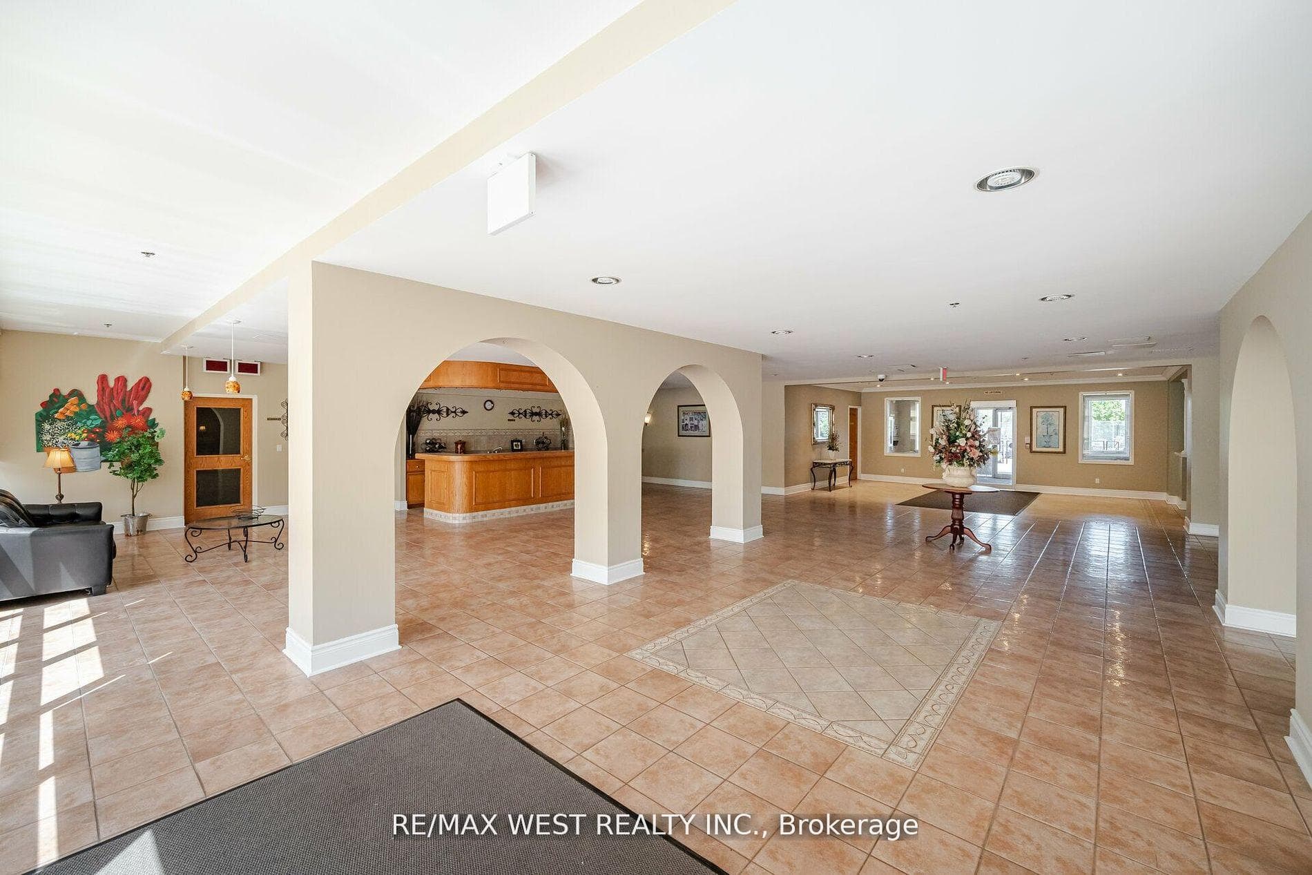 7373 Martin Grove Road Unit 409 photo 19
