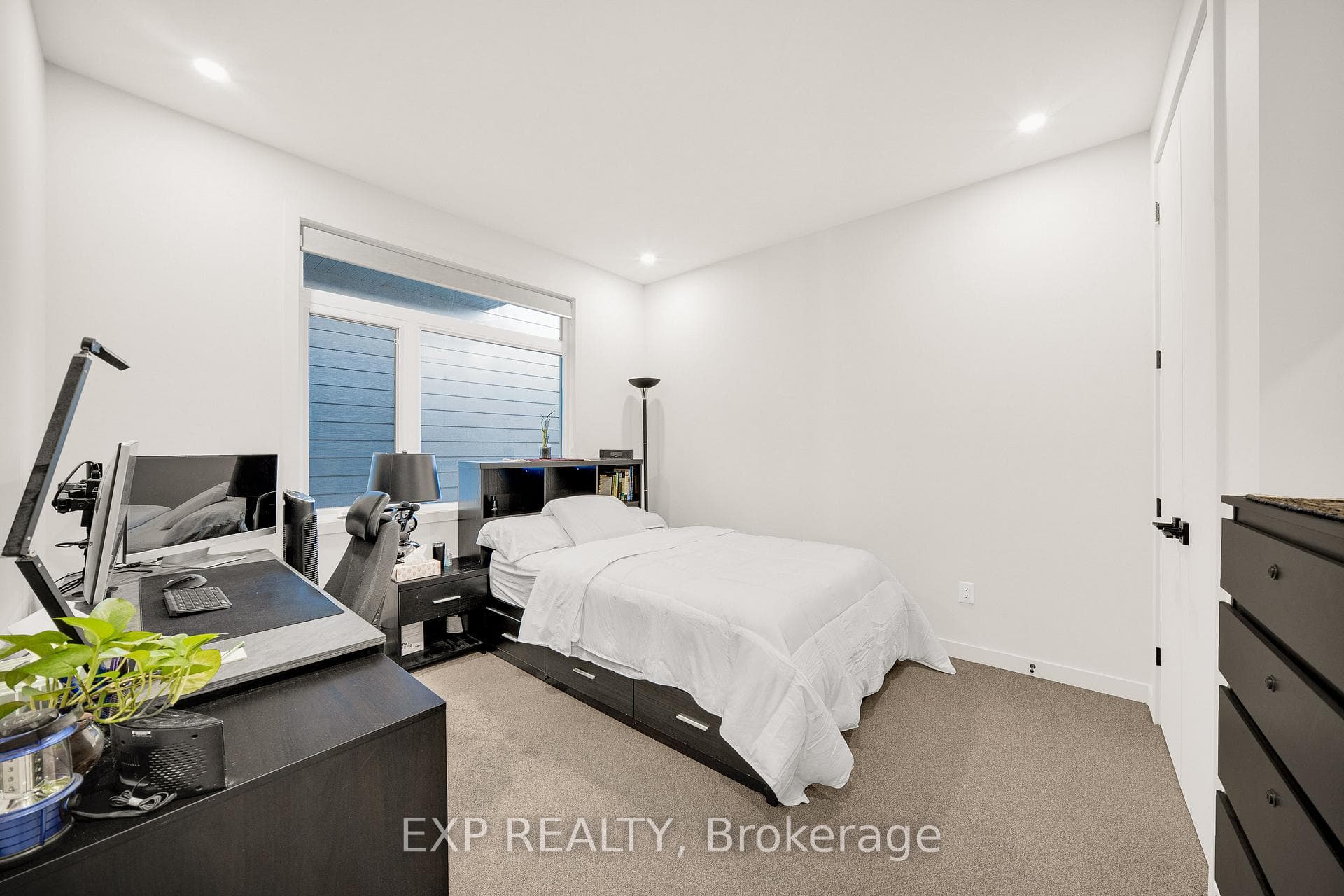 708 Wooler Place photo 19