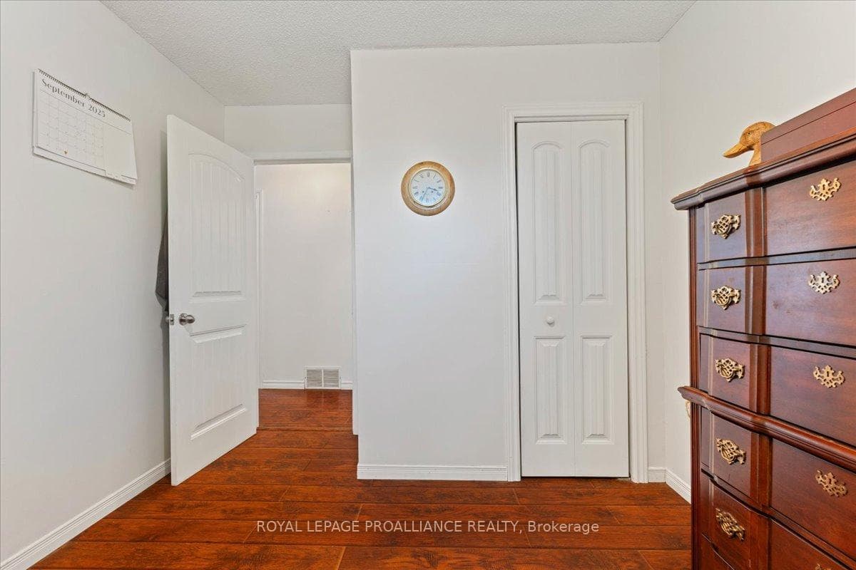 558 Aikins Road photo 5