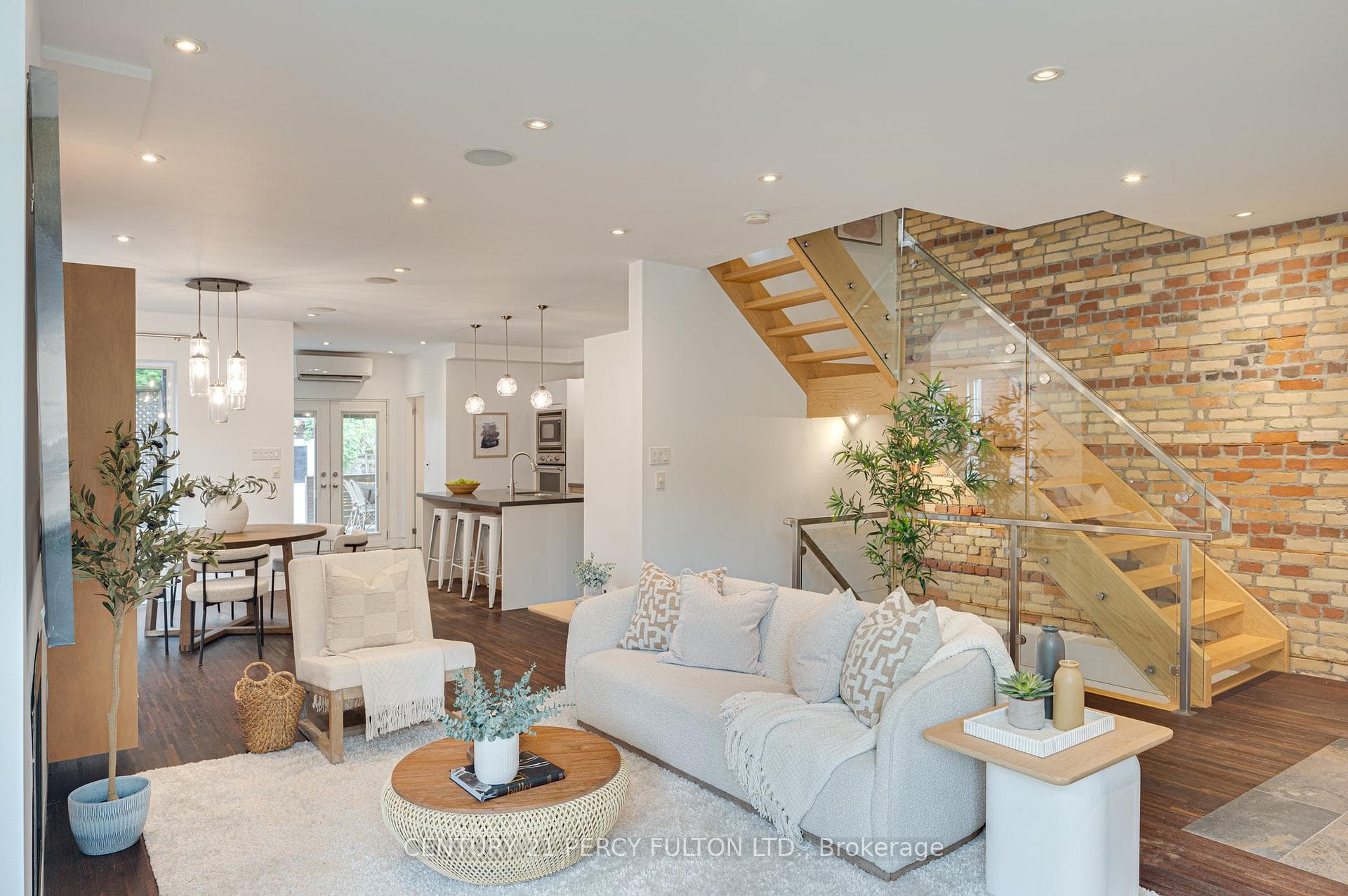 22 Columbine Avenue photo 8
