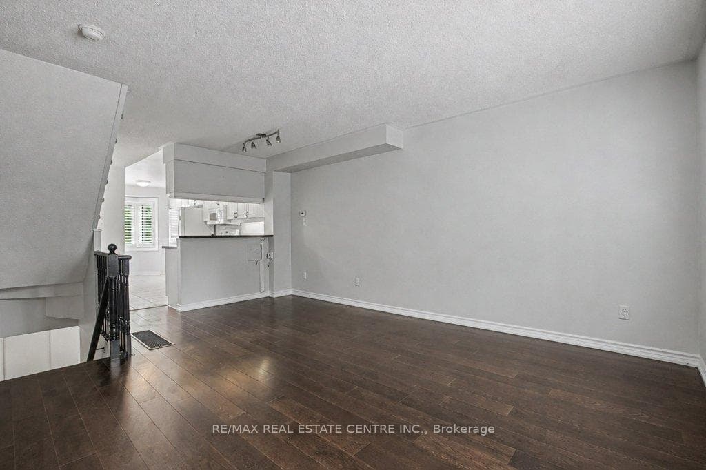 76 River Drive Unit 10 photo 12