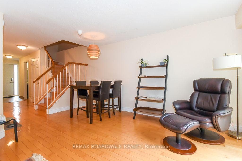1619 Du Sommet Place photo 19