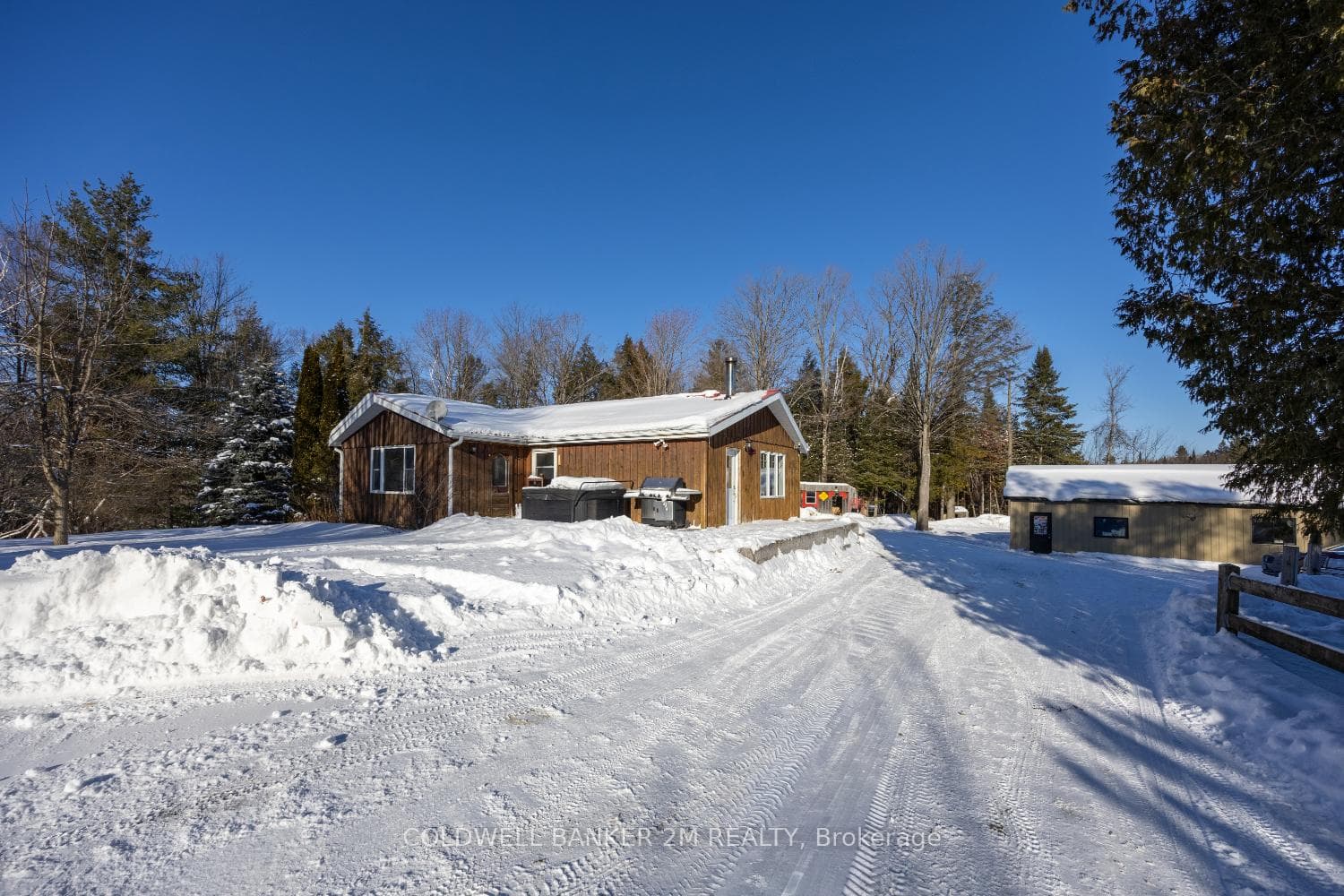 940 Killarney Bay Road photo 4