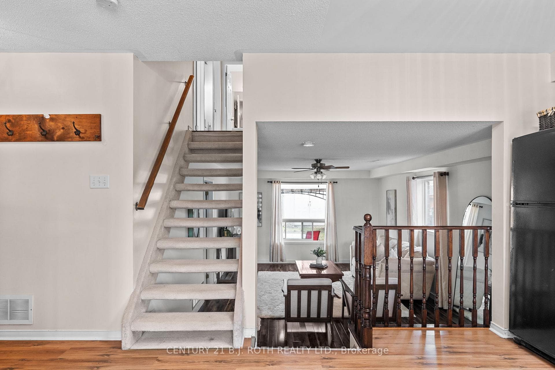 28 CHARLESON Drive photo 8