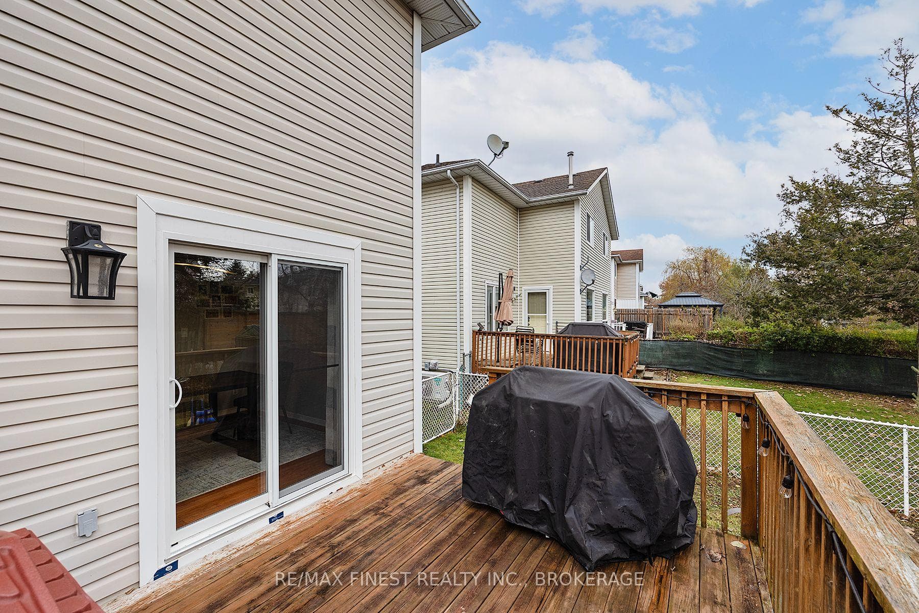 1236 Brackenwood Crescent photo 13