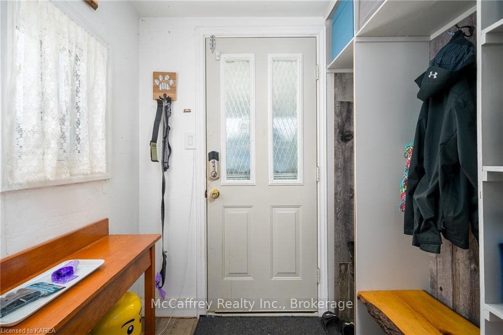7 ROBLIN Road photo 7