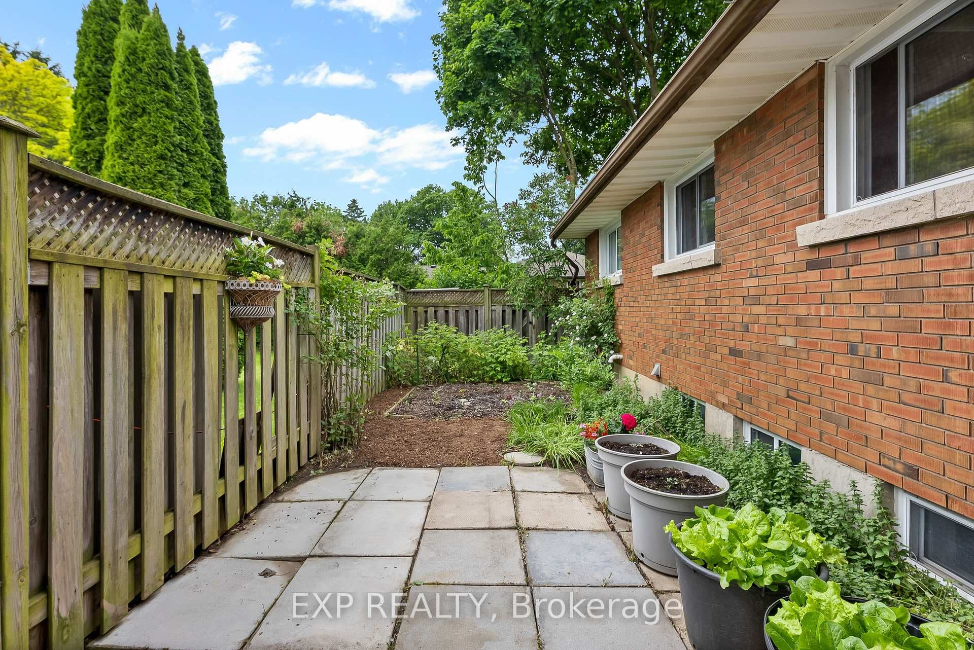 5667 Green Avenue photo 32