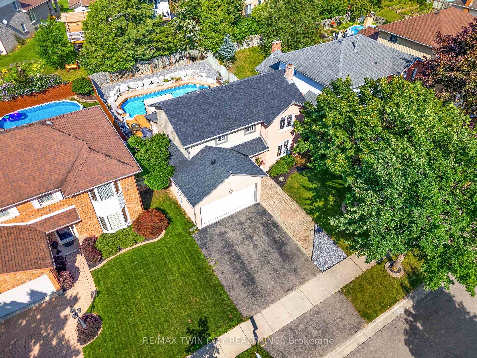 42 Maxwell Drive photo 38