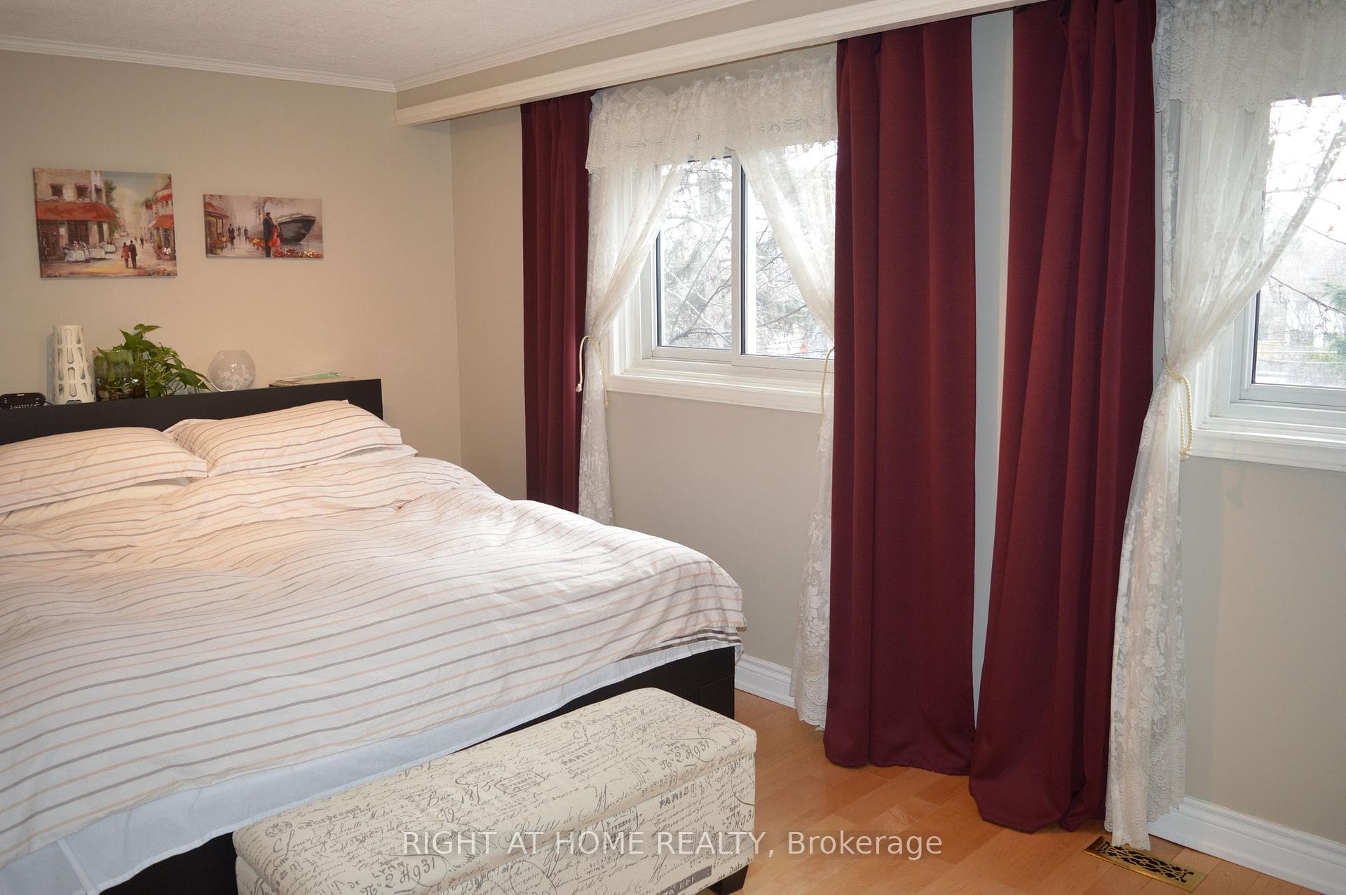 453 East Avenue photo 12