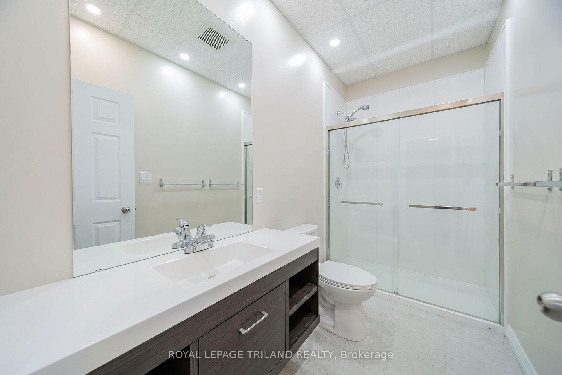 422 Canada Avenue photo 29