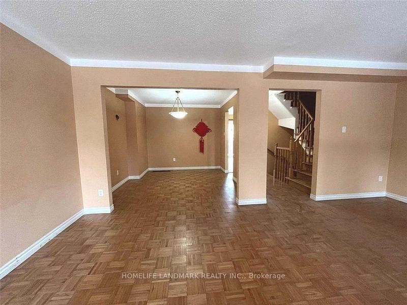 26 Joanna Crescent photo 7