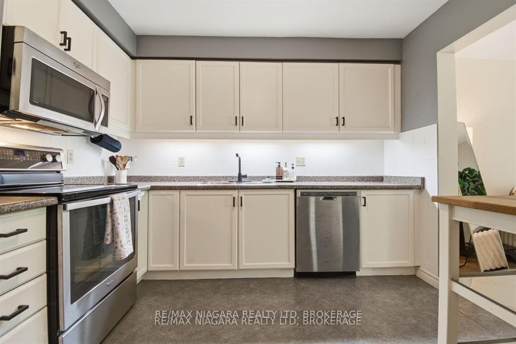 67 Linwell Road Unit 26 photo 3