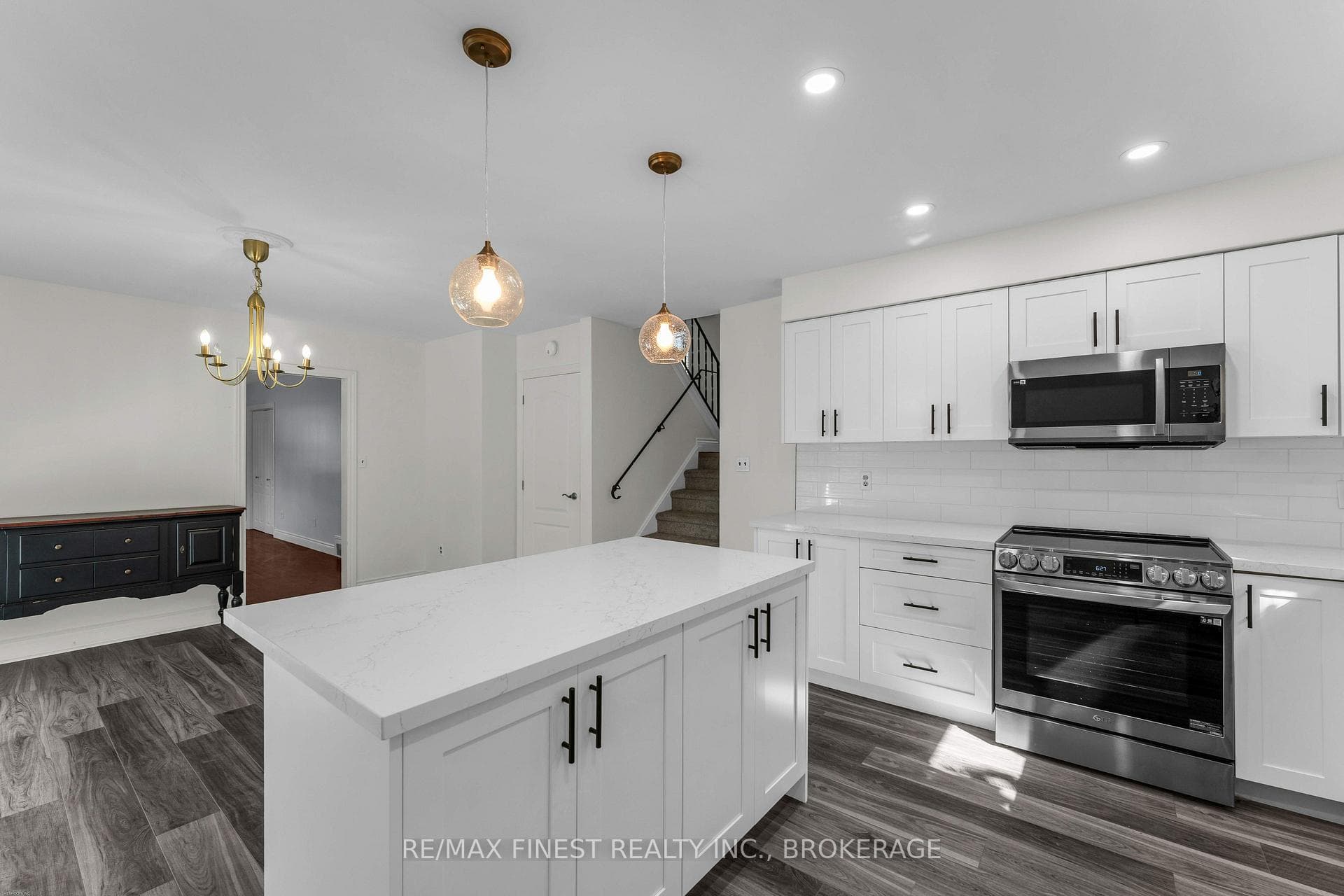 60 Sherwood Drive photo 14