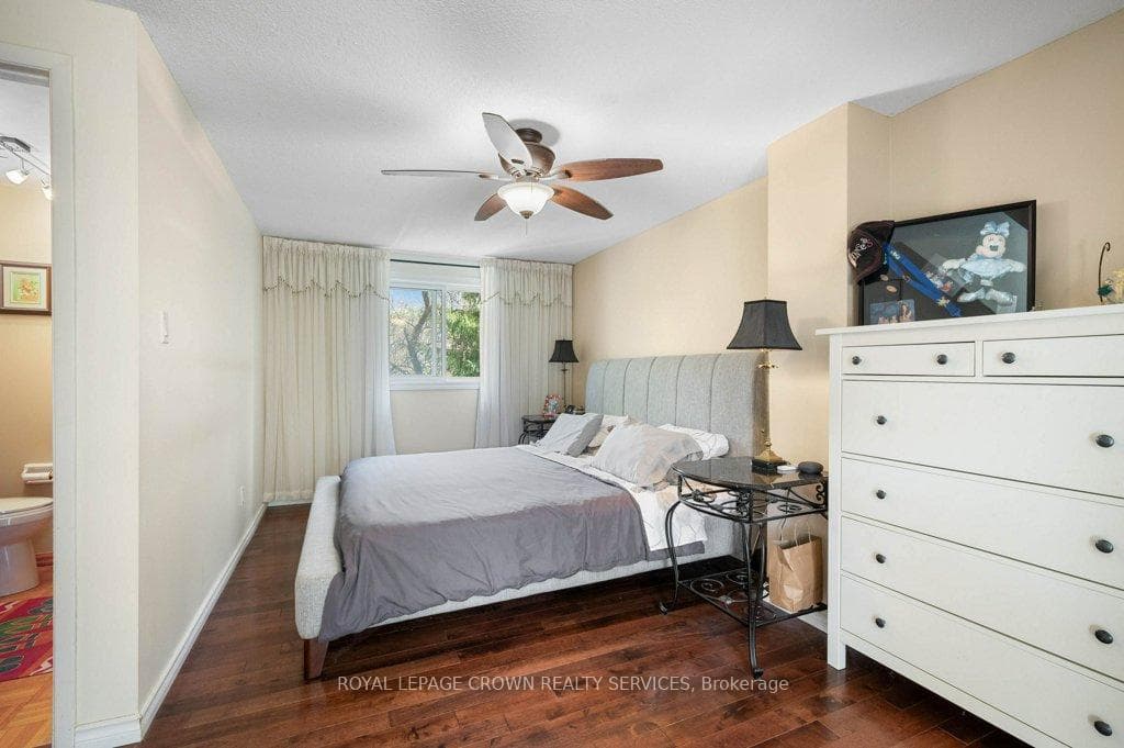 79 Hubert Street photo 17