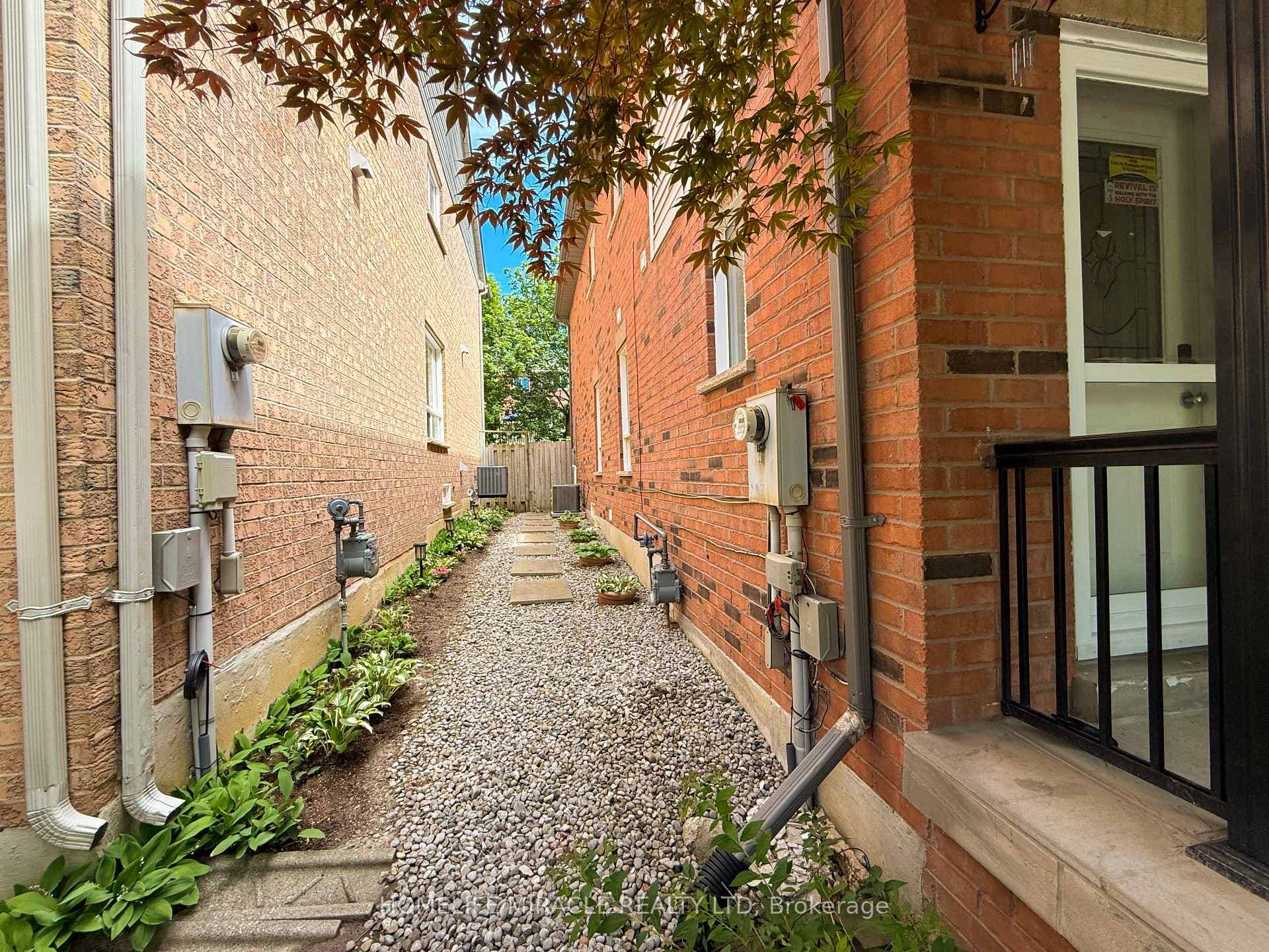 29 Hemans Court photo 8