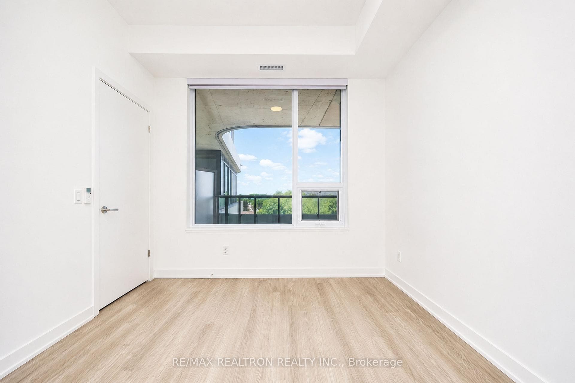 8188 Yonge Street Unit 627 photo 14