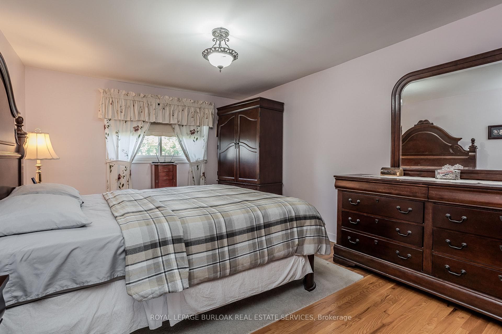 1254 Treeland Street photo 18