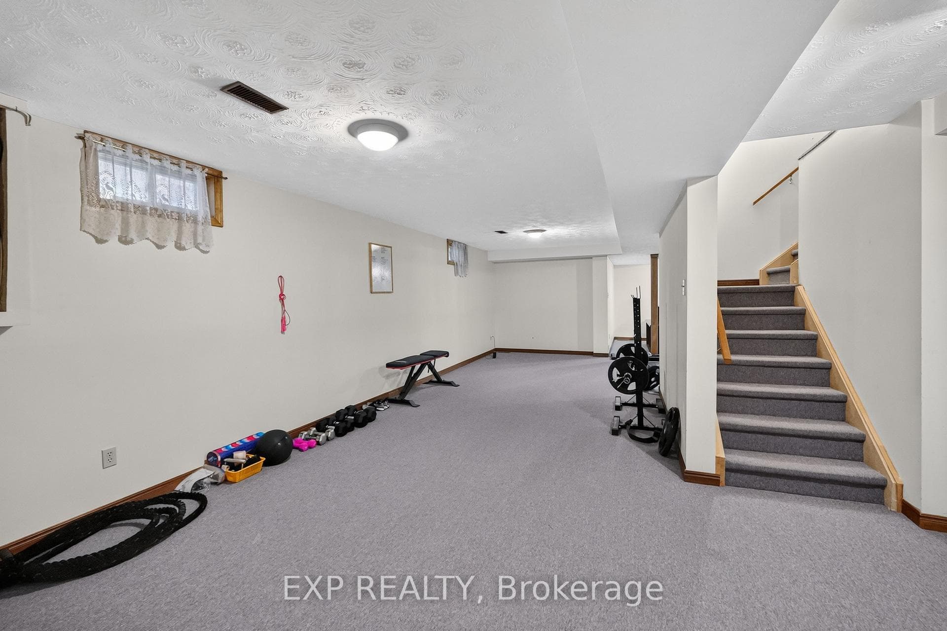 38 Farmington Drive photo 26