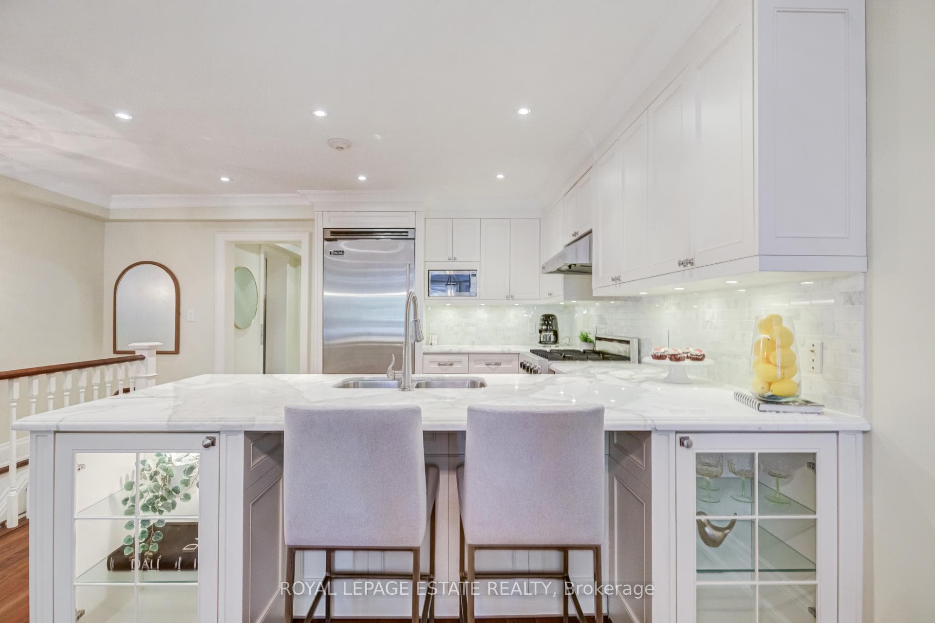 319 Lonsdale Road Unit 1D photo 15