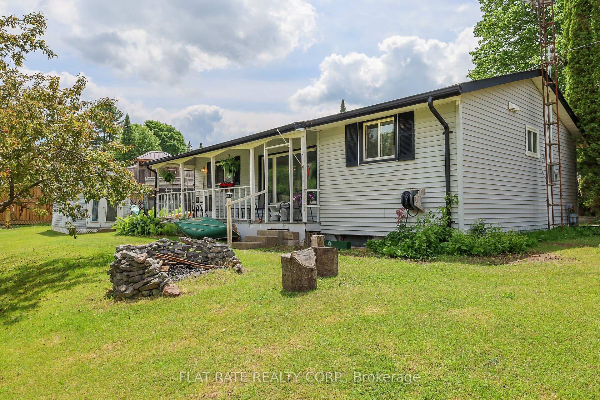 52 Woods Avenue photo 38