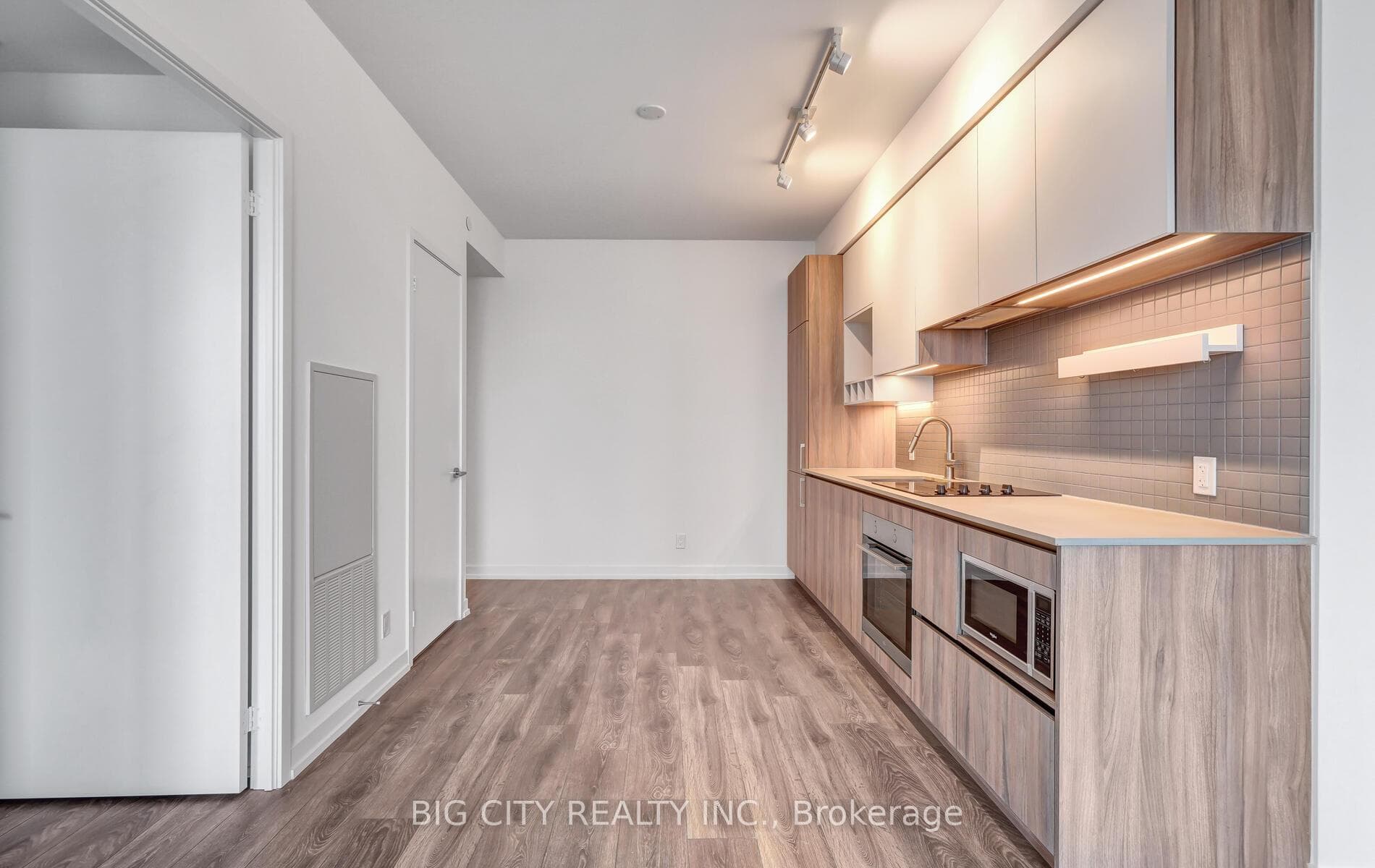950 Portage Parkway Unit 2811 photo 13