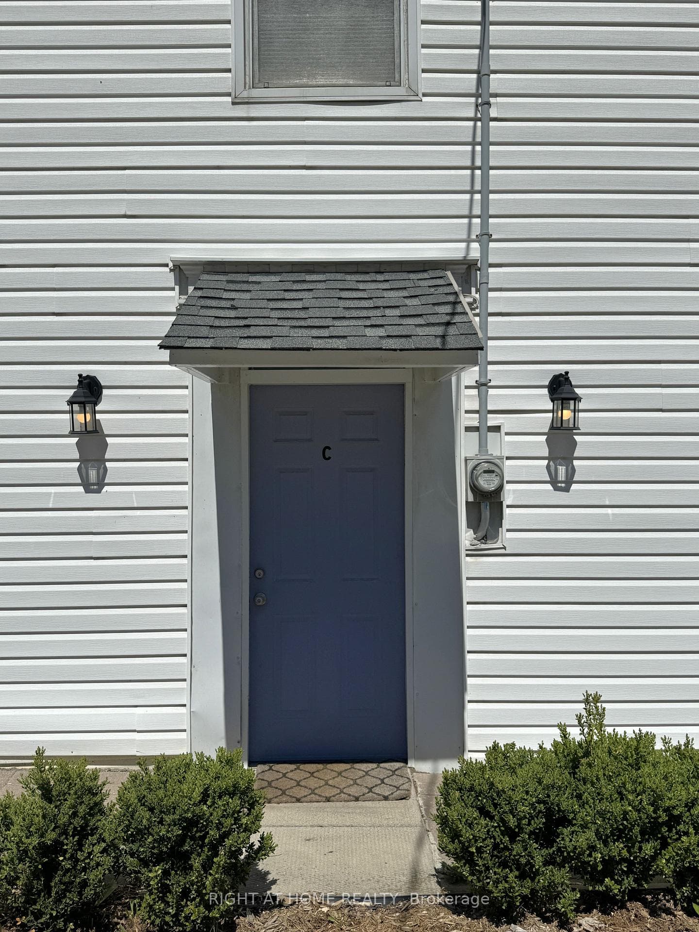 469 Queen Street Unit C photo 12