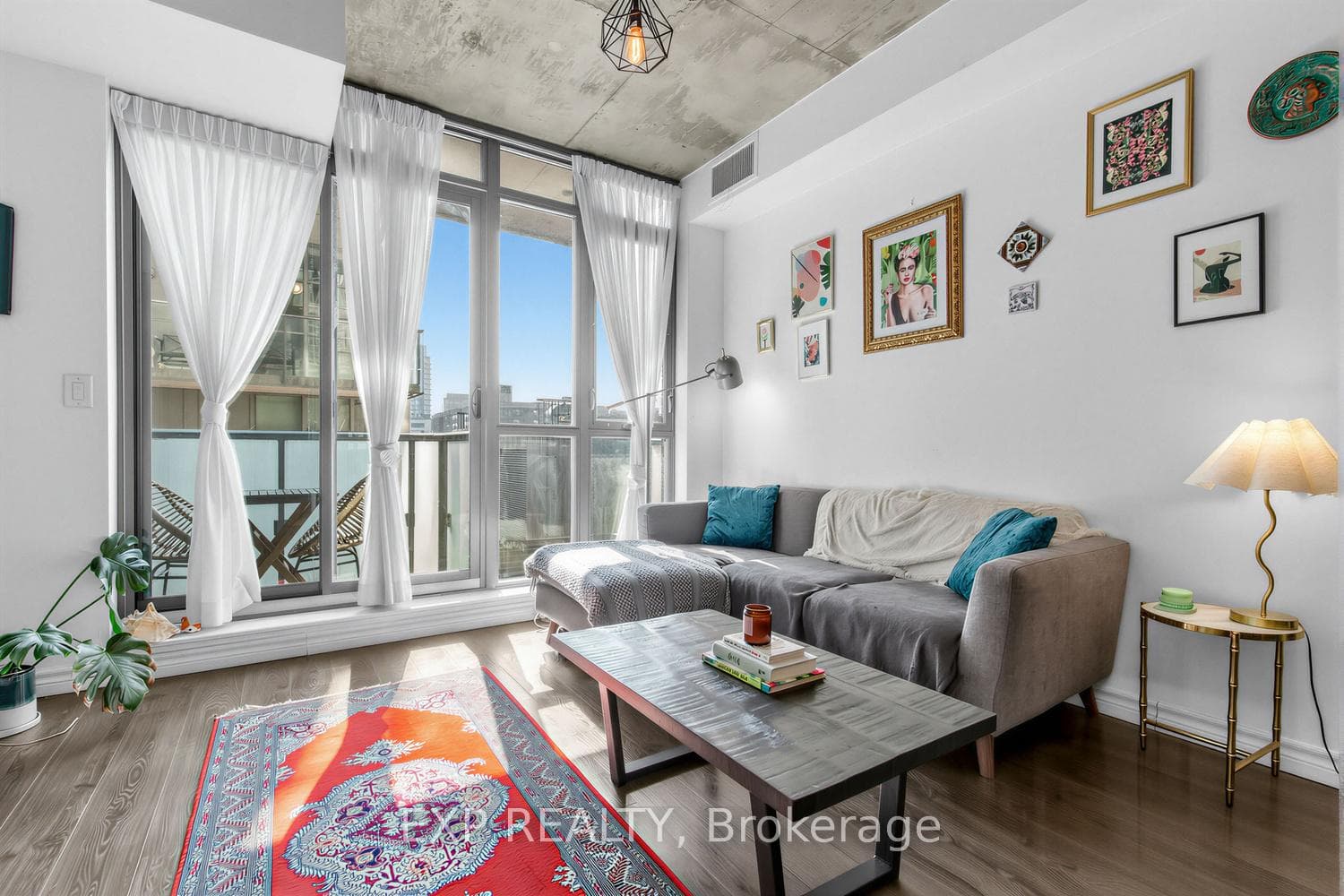 8 Gladstone Avenue Unit 412 photo 3
