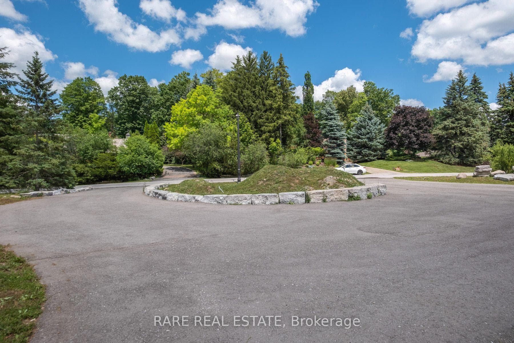 23 Valleyview Court photo 4