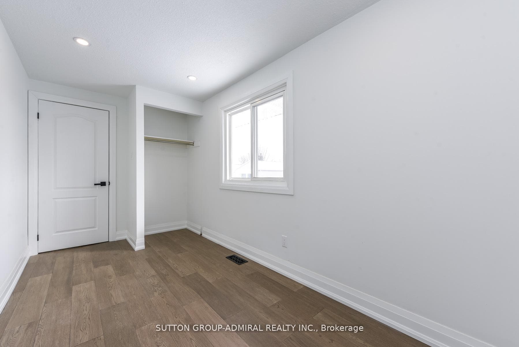 4 Hardcastle Court photo 23