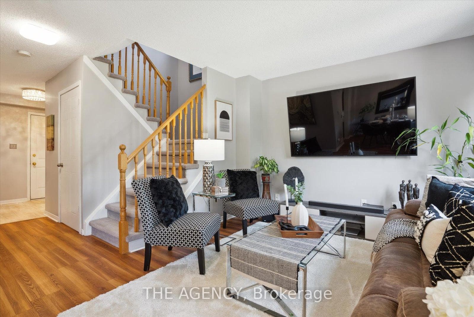 126 Peacock Boulevard photo 6