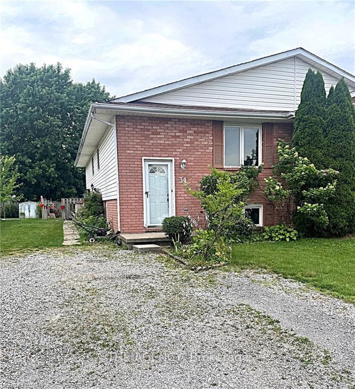 34 BRIARSDALE Crescent photo 1