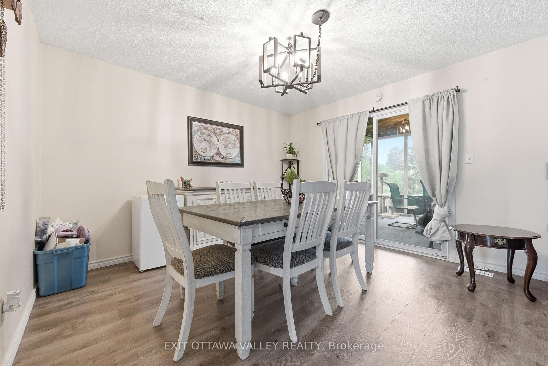 13 Tamarack Street photo 9