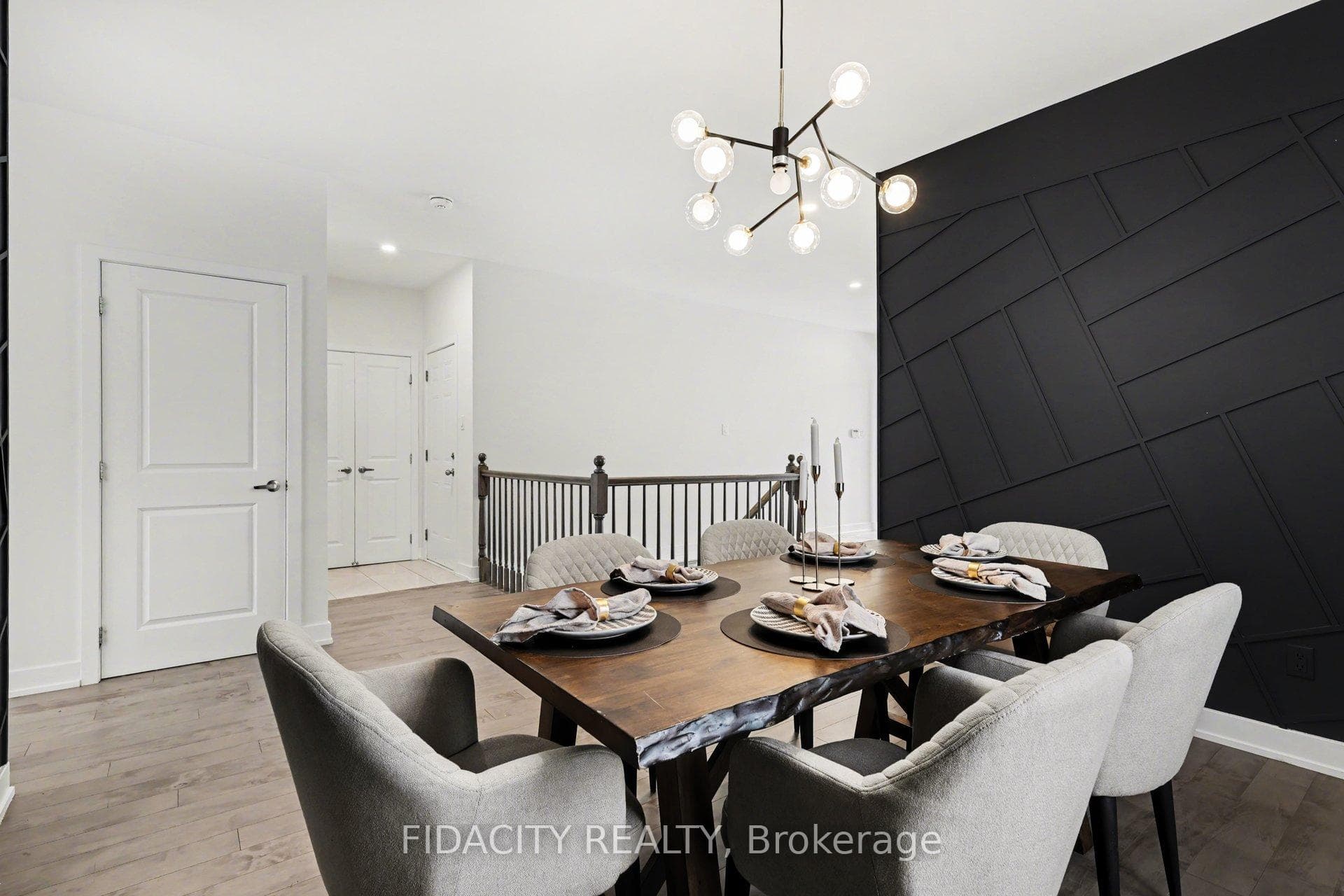 565 Bobolink Ridge photo 5