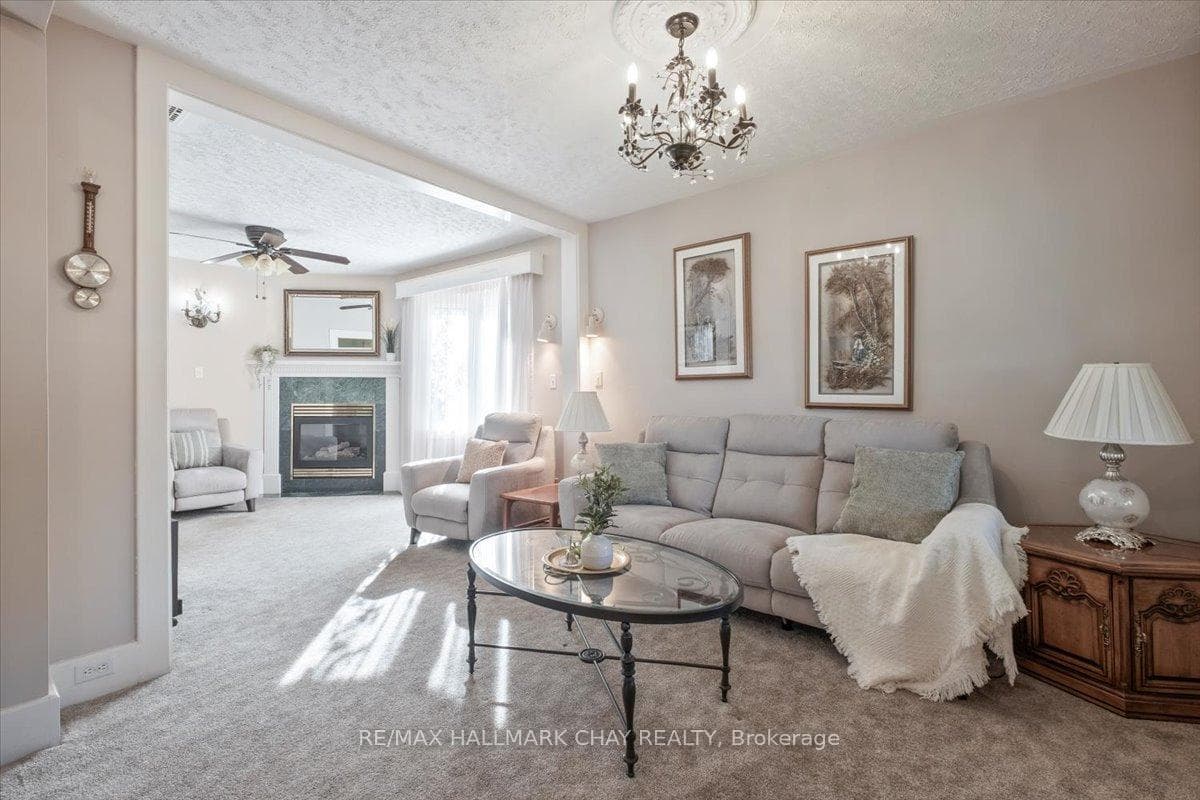 63 King Street photo 12