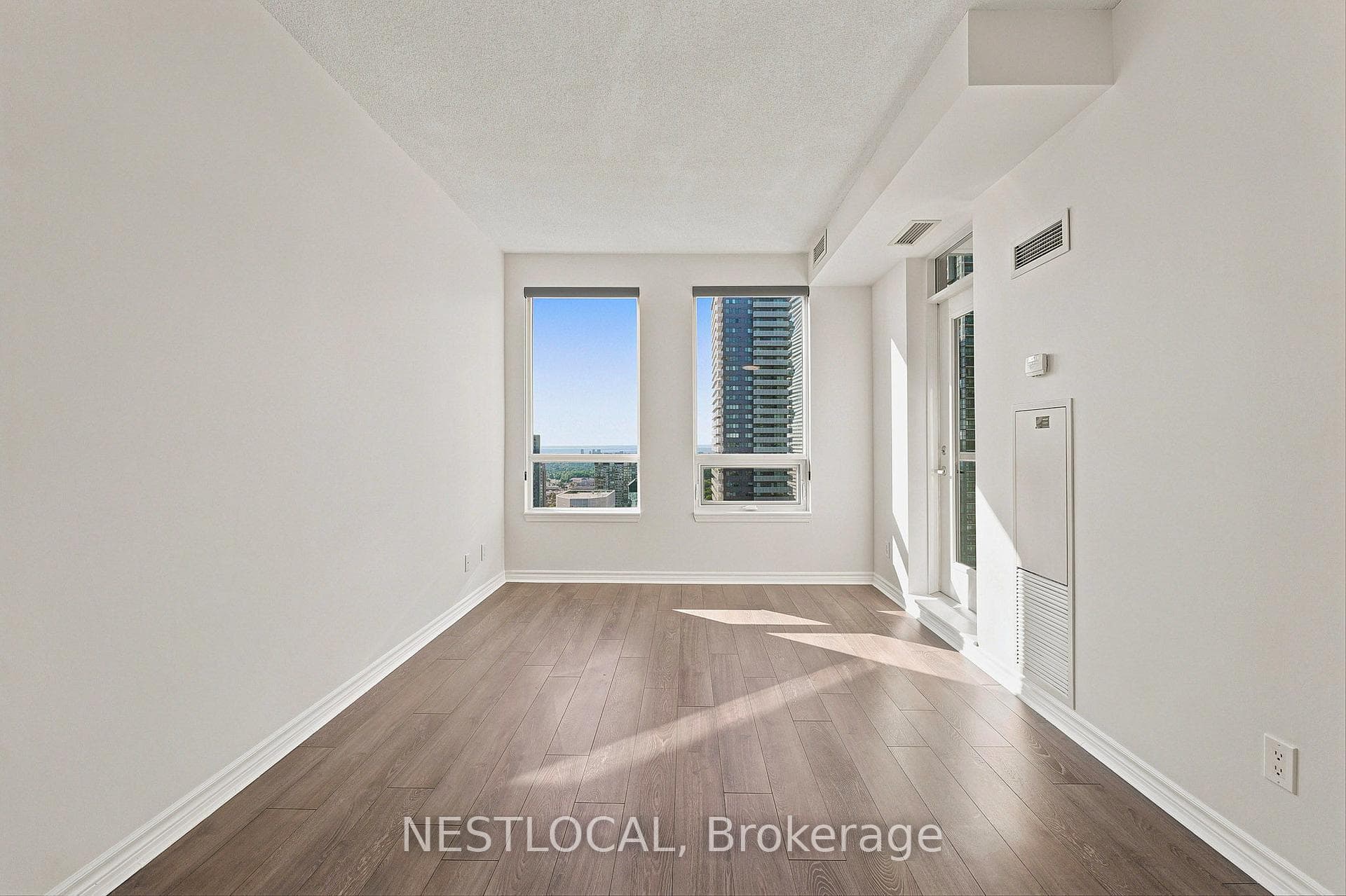 388 Prince Of Wales Drive Unit 2611 photo 6