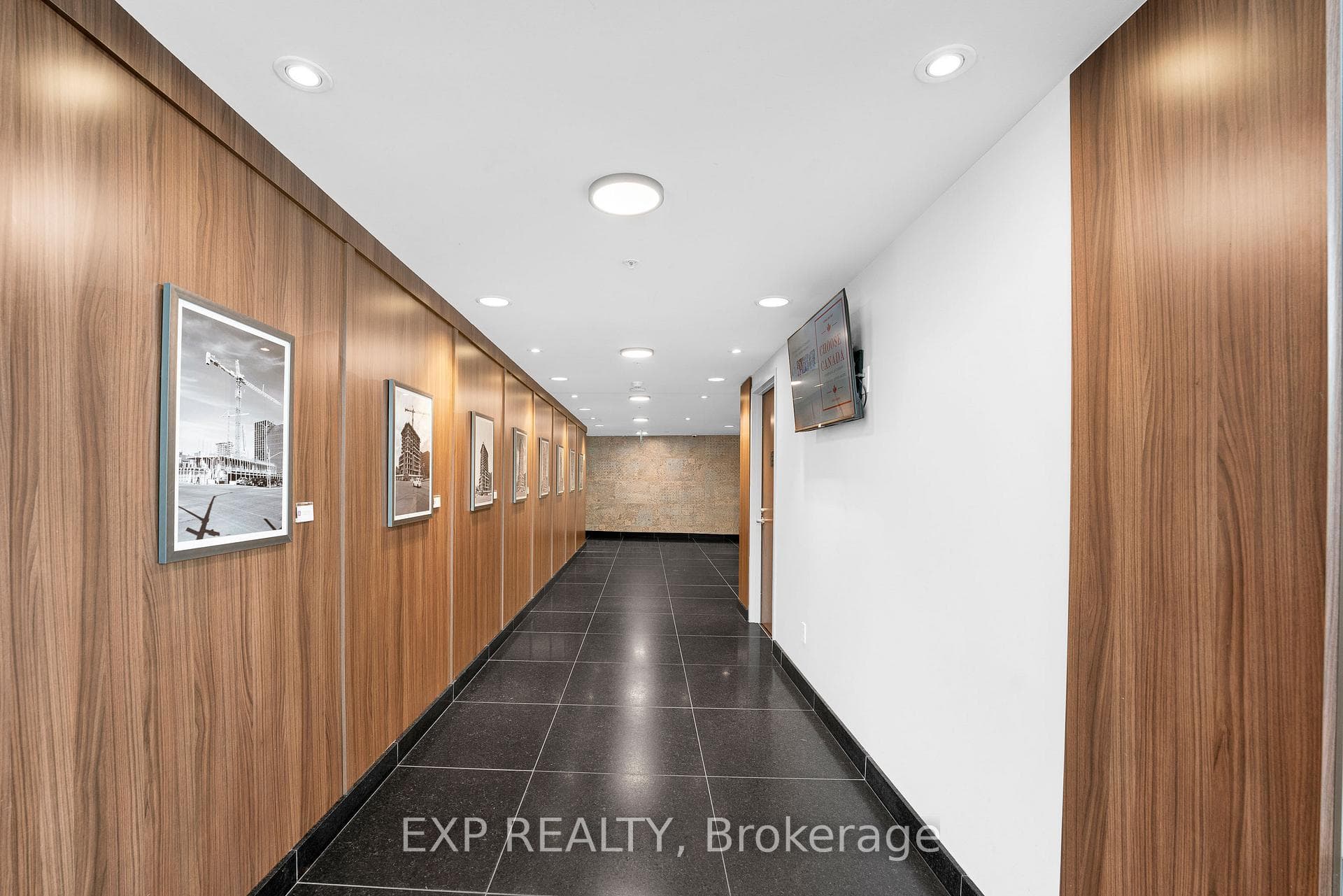 805 Carling Avenue Unit 1501 photo 5
