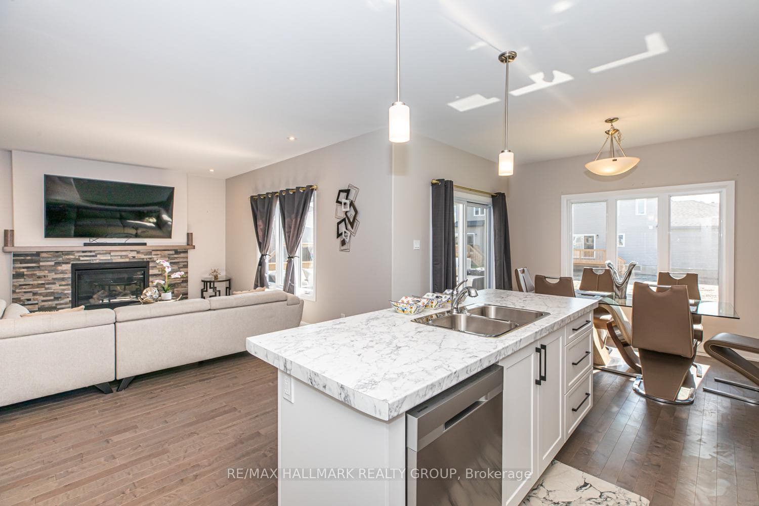 61 Duncanville Street photo 14