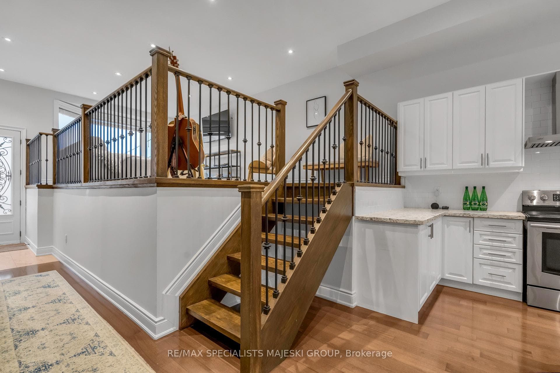 264 Melrose Street photo 11