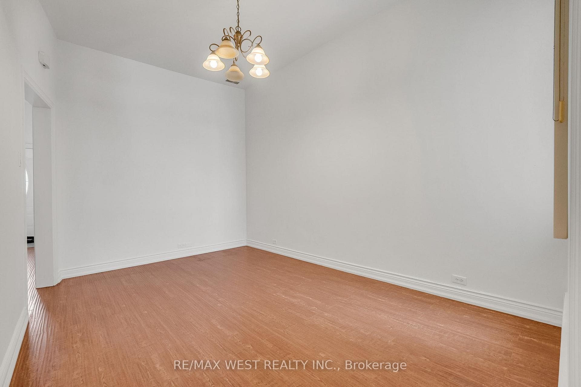472 Symington Avenue photo 14