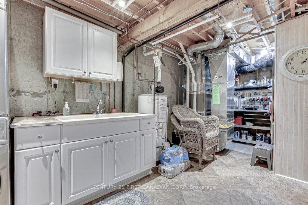340 Ambleside Drive Unit 2 photo 26
