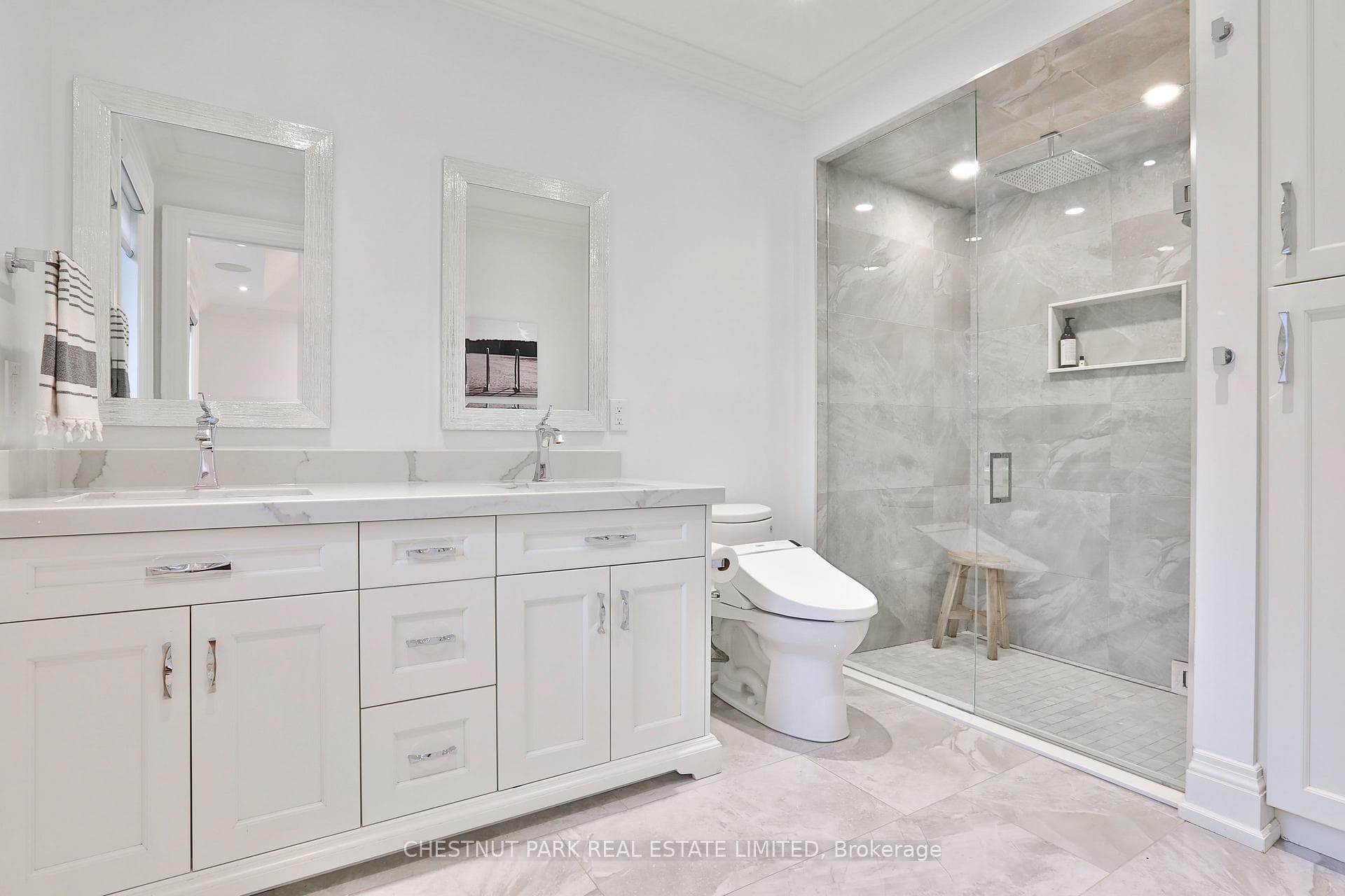 665 Millwood Road photo 24
