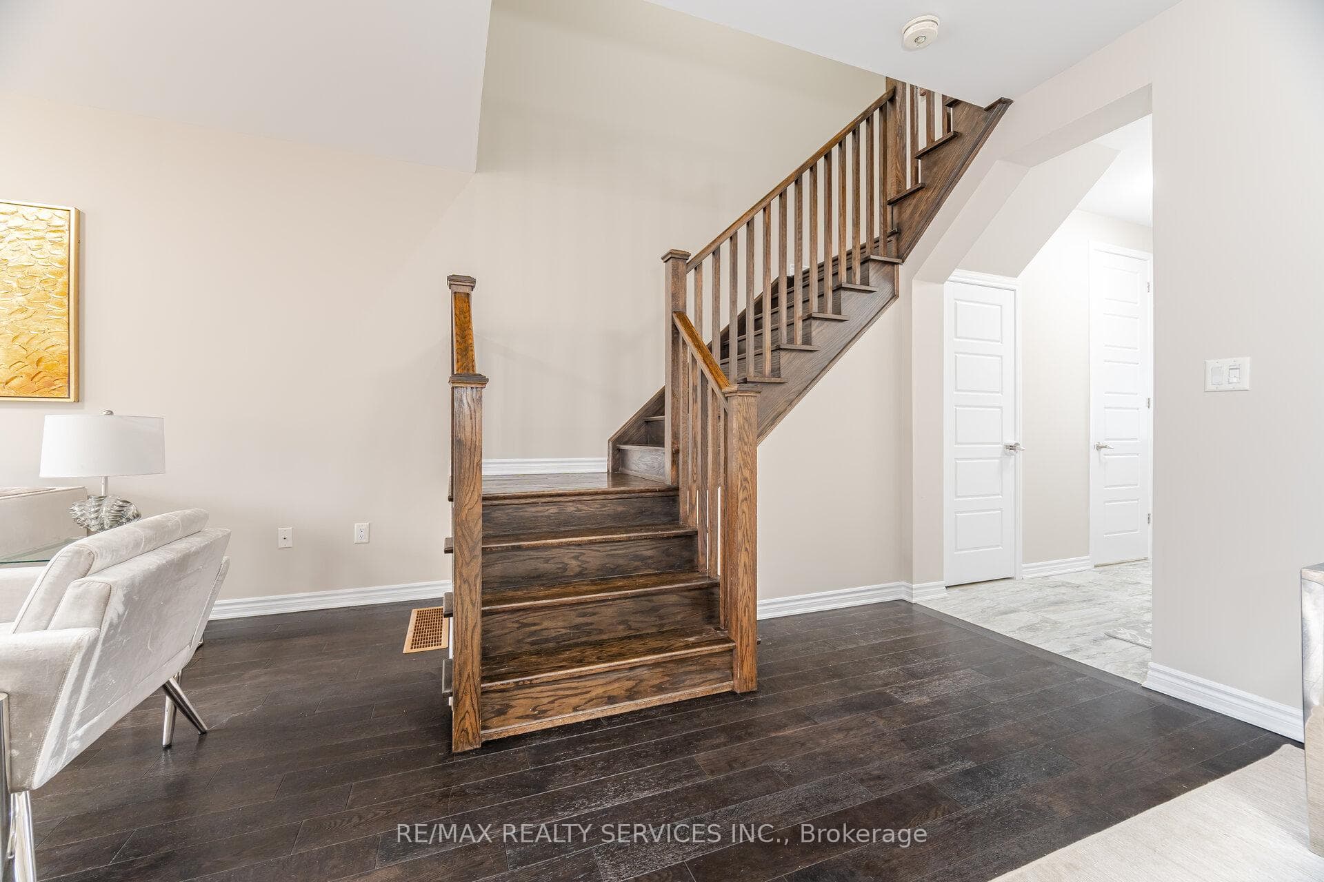 74 Phyllis Drive photo 21