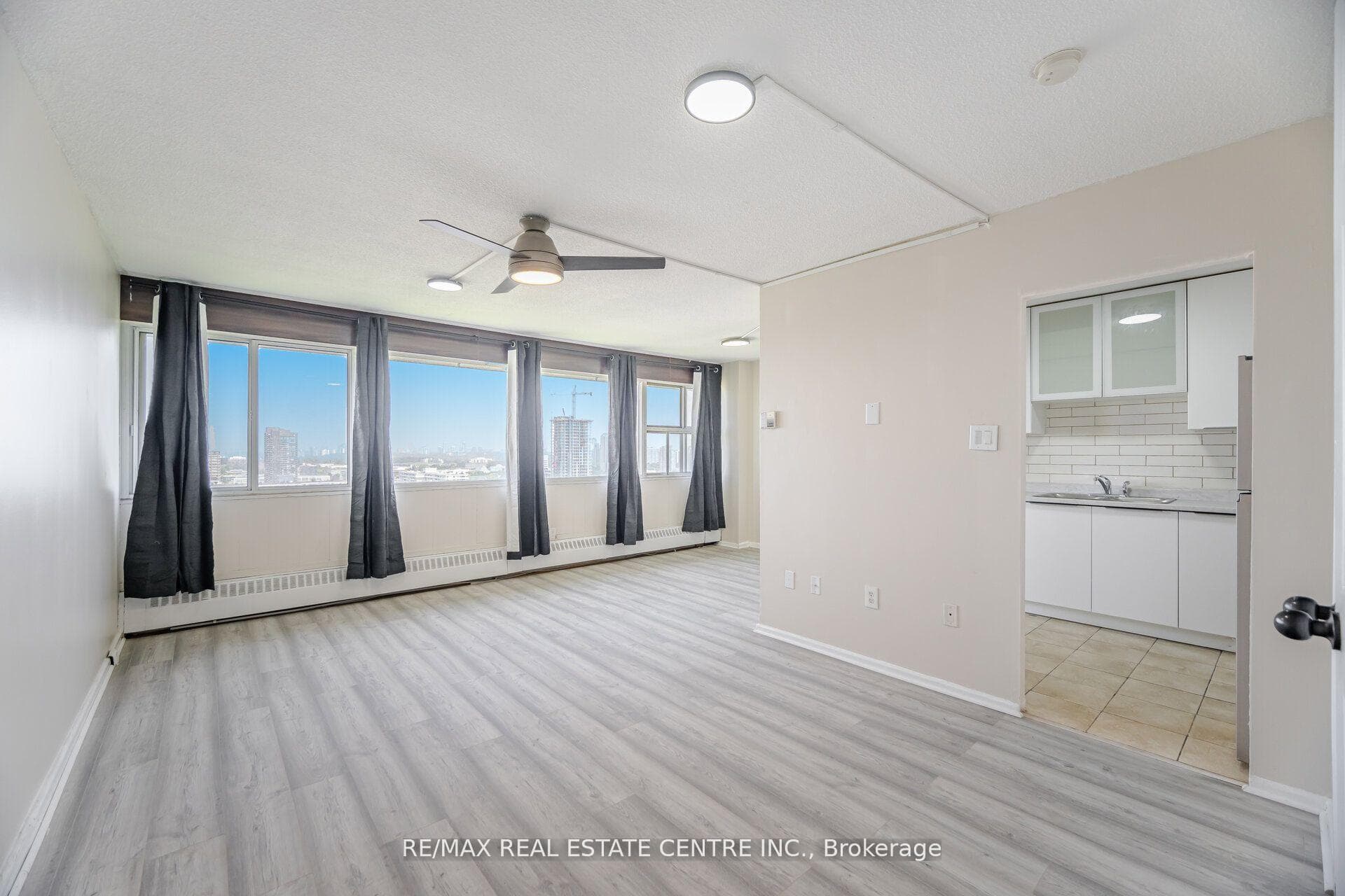 735 Don Mills Road Unit 2601 photo 8