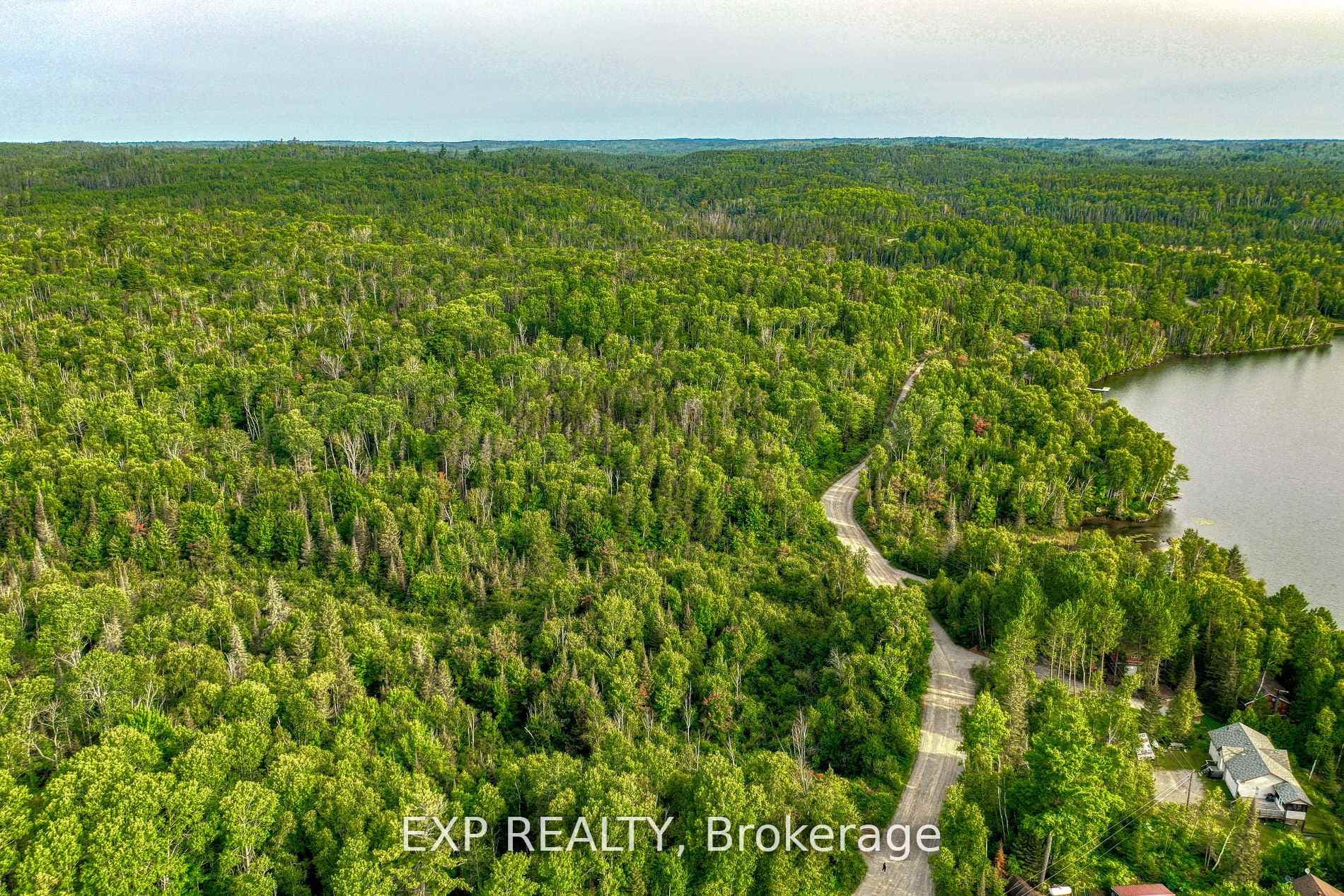 725 Lochhead Drive photo 7